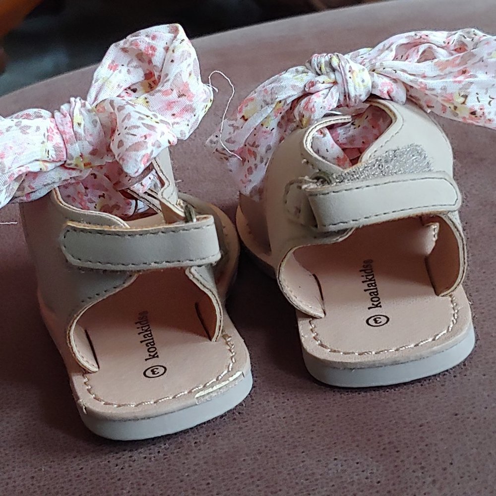 Sandals - Picture 2 of 4